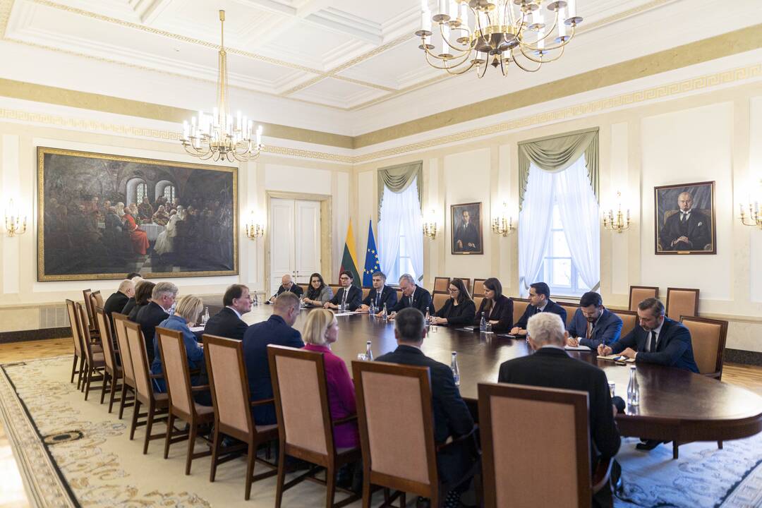 Prezidentas susitiko su žemės ūkio, maisto pramonės ir prekybos atstovais