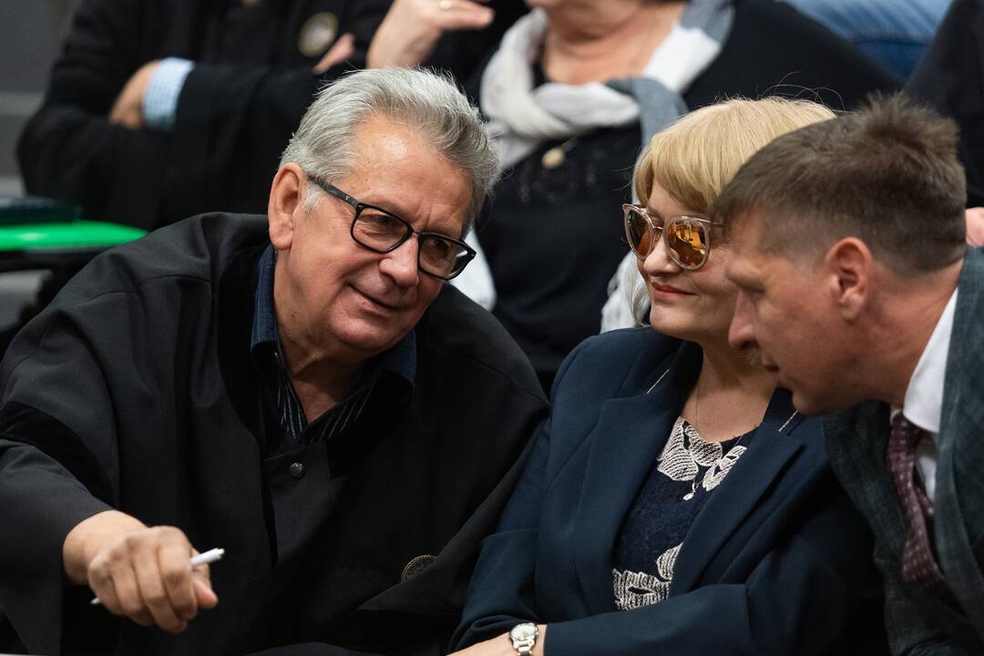 Riaušių prie Seimo byla: nepavyko nušalinti teisėjo M. Striauko