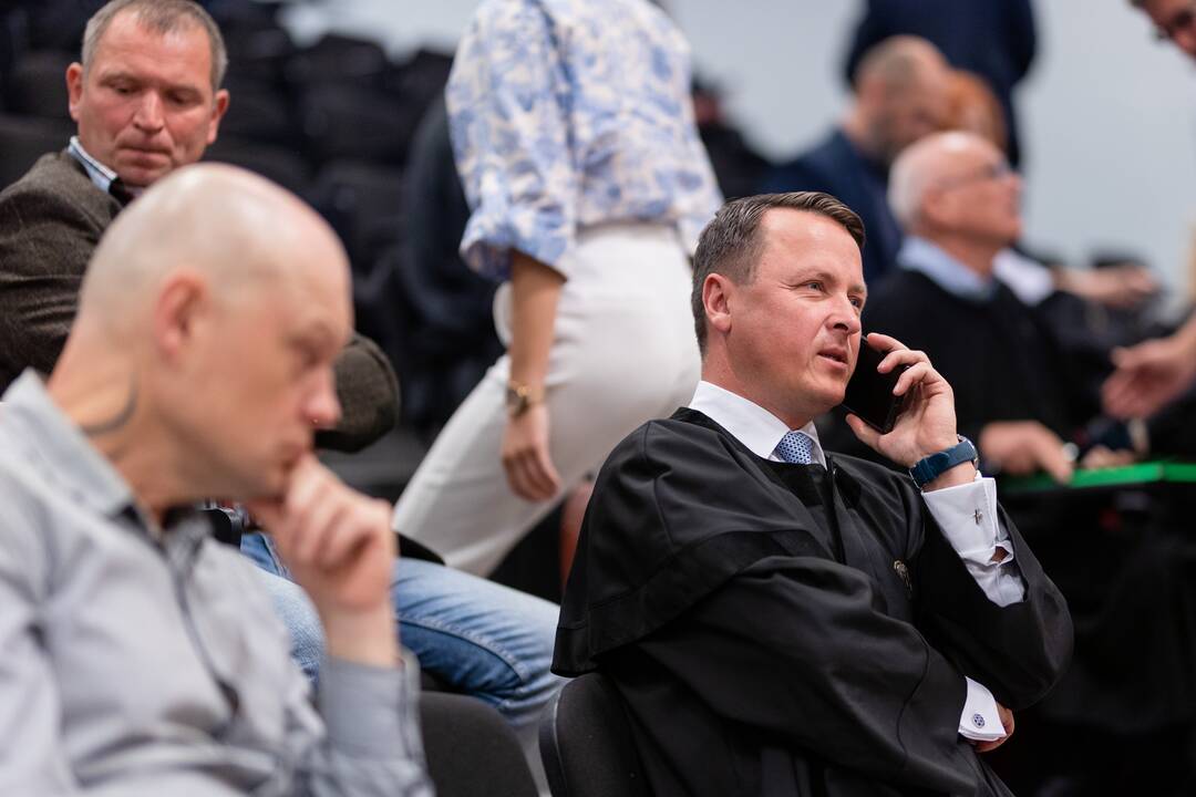 Riaušių prie Seimo byla: nepavyko nušalinti teisėjo M. Striauko