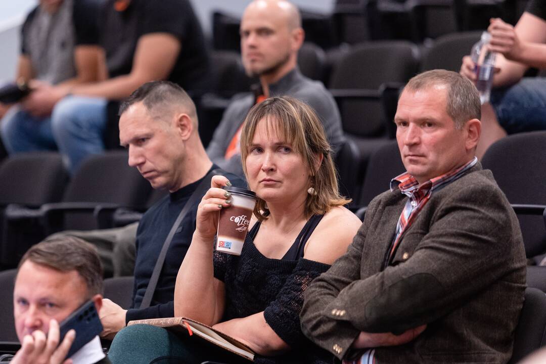 Riaušių prie Seimo byla: nepavyko nušalinti teisėjo M. Striauko