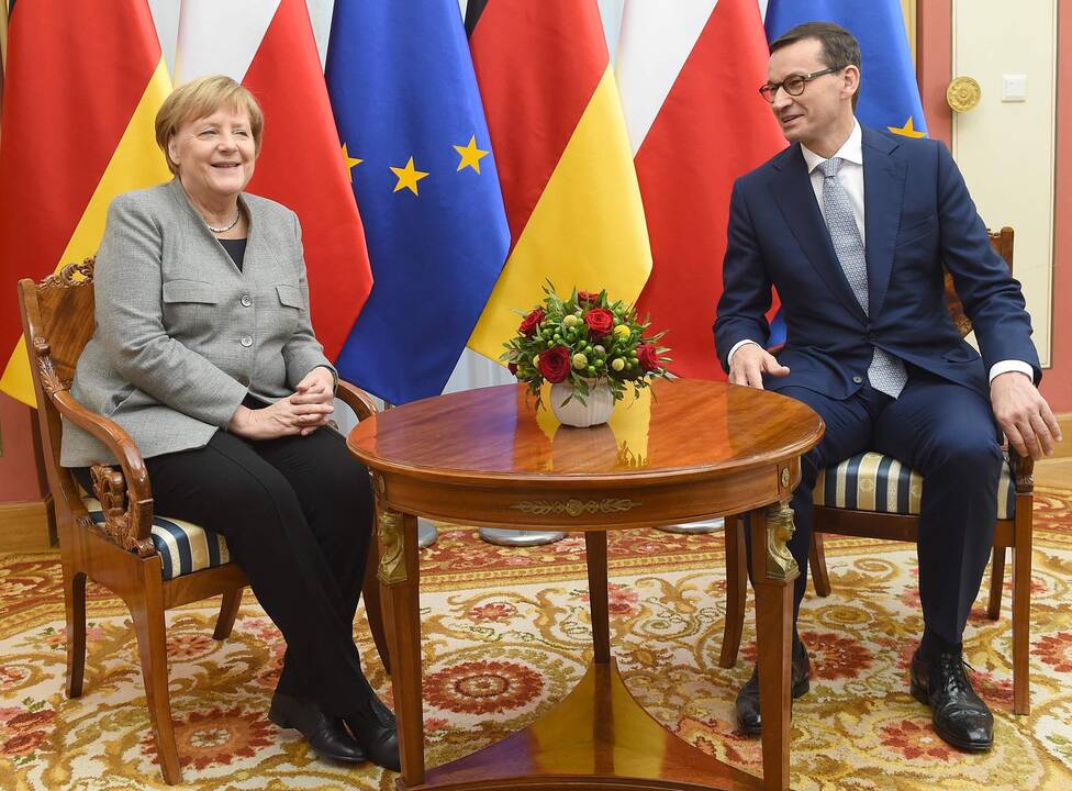 Angela Merkel ir  Mateuszas Morawieckis
