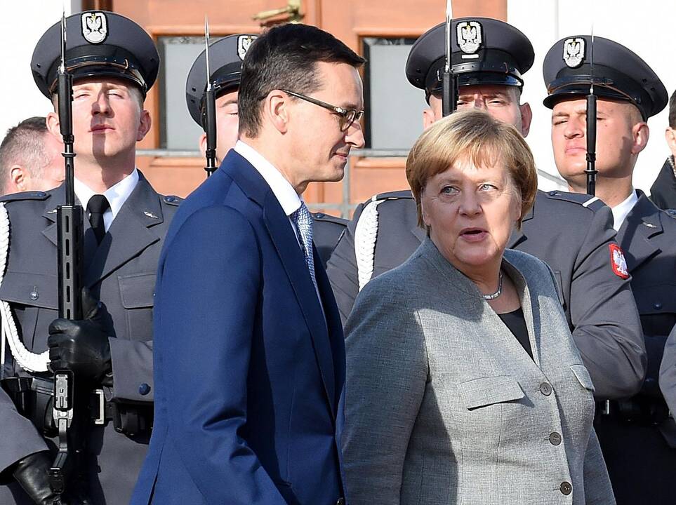 Angela Merkel ir  Mateuszas Morawieckis