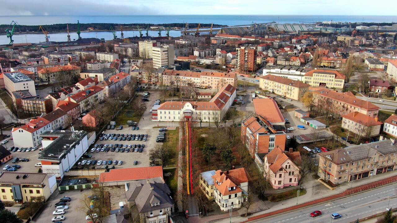 Uostamiestyje – ir rekordinio dydžio trispalvė