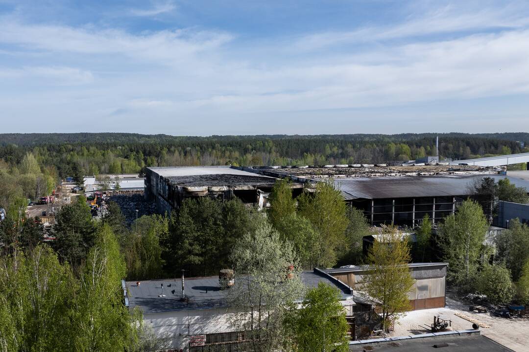 Gaisro padariniai atliekų tvarkymo gamykloje „Energesman“