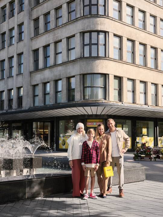 Geriausias: reklaminiame klipe nusifilmavo ir ilgametis „Camelia“ vaistininkas, pernai geriausiu Lietuvos 2020 m. vaistininku pripažintas R.Blynas.