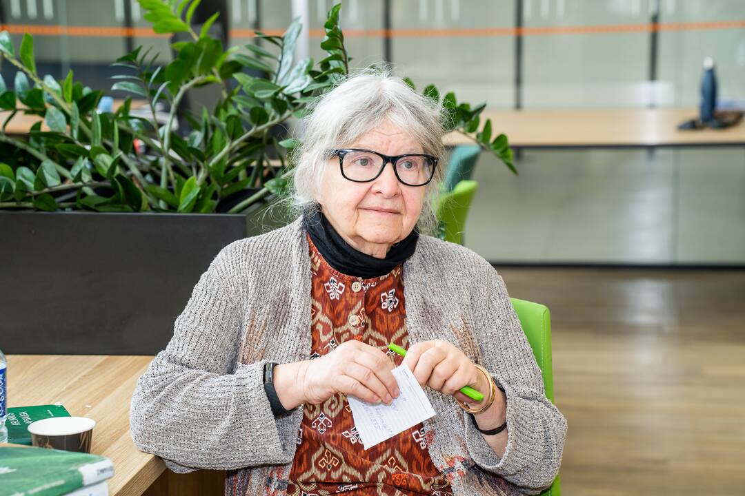 Profesorės B. M. Galdikas paskaita