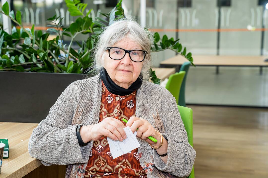 Profesorės B. M. Galdikas paskaita