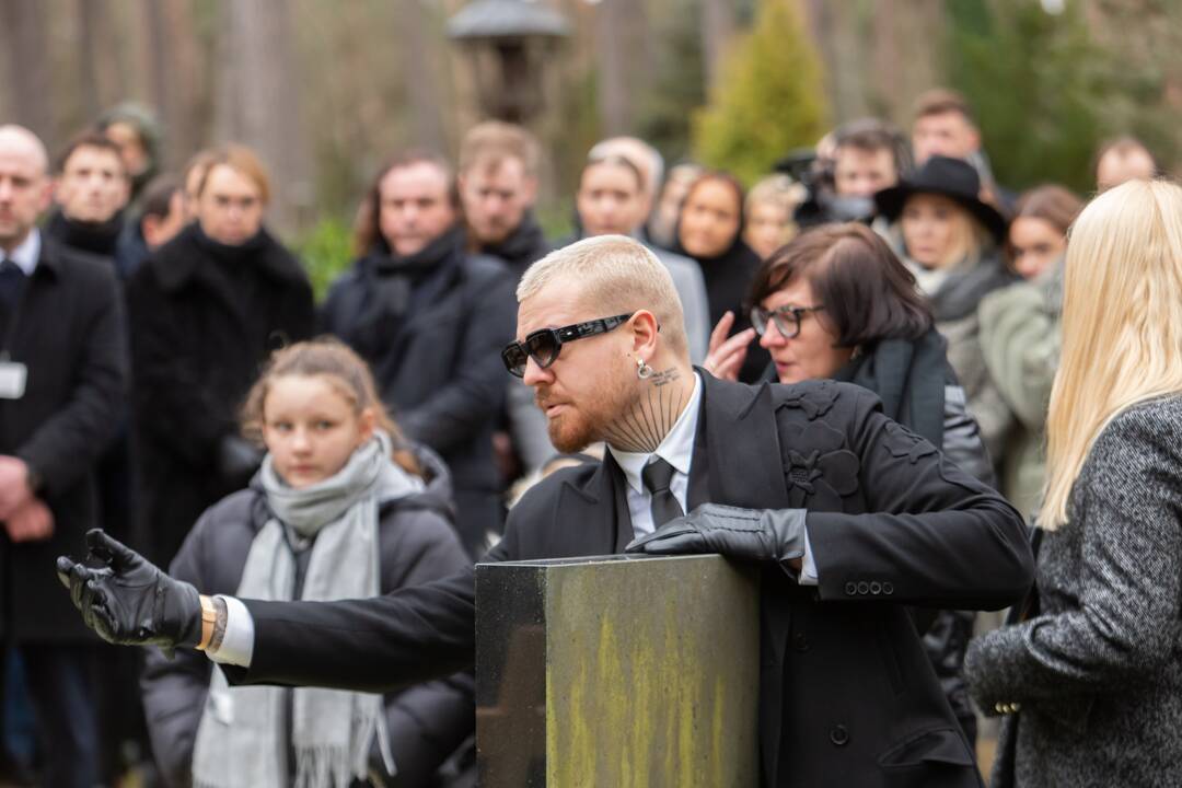A. Jagelavičiūtės laidotuvės Karmėlavos kapinėse