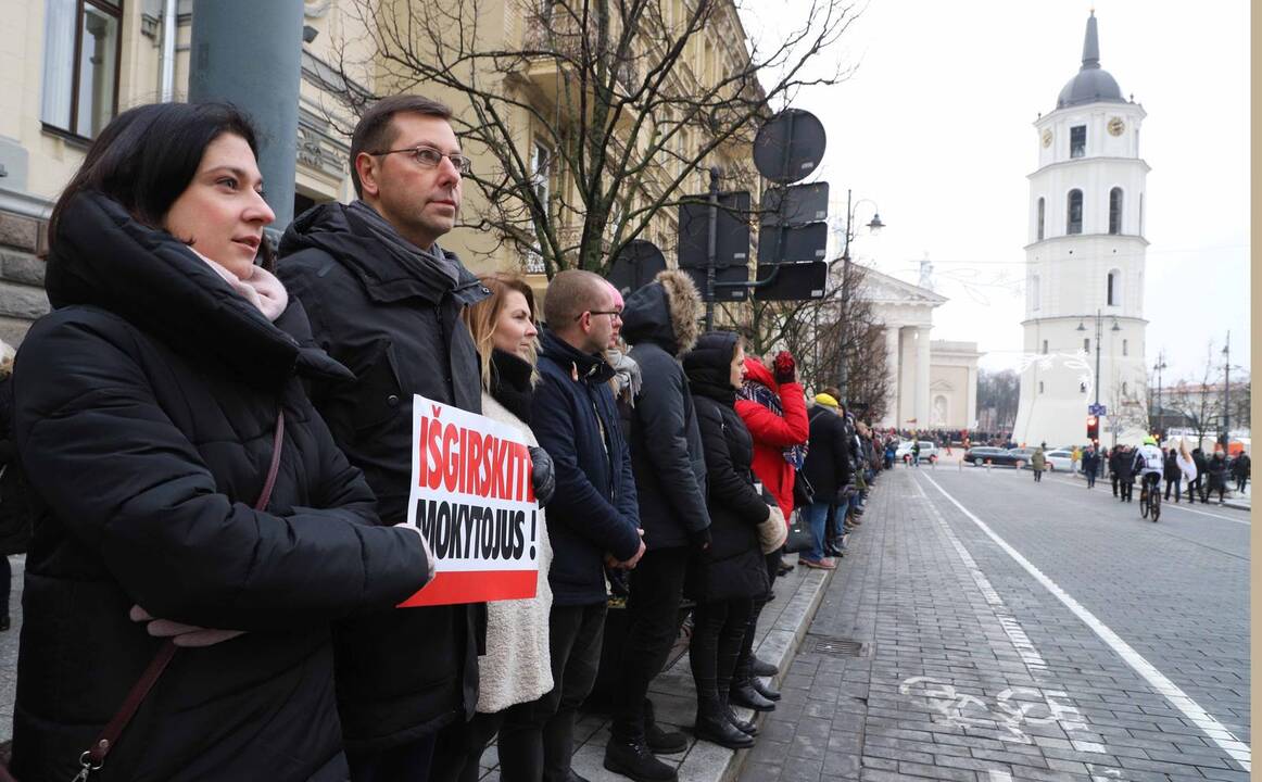 Protestas „Paskutinis skambutis“