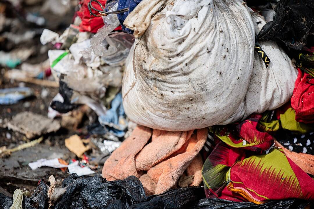 Dar vienas gaisras atliekų įmonėje: šįkart Tauragės rajone degė plastikas