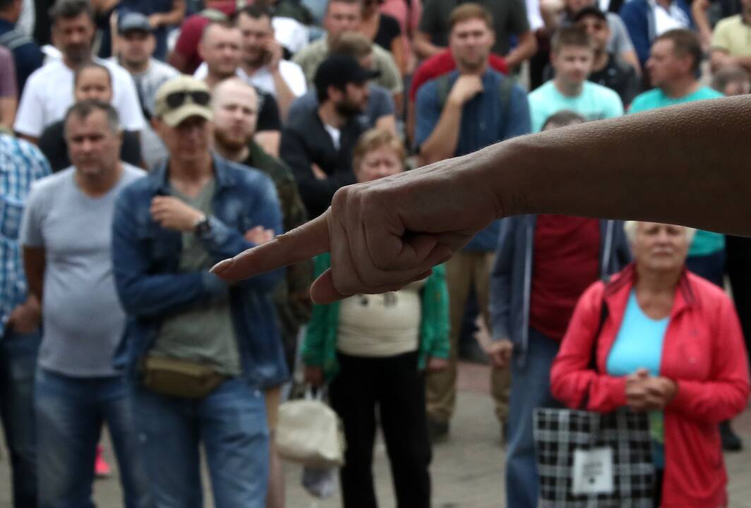 Baltarusijoje vėl suiminėjami protestuotojai