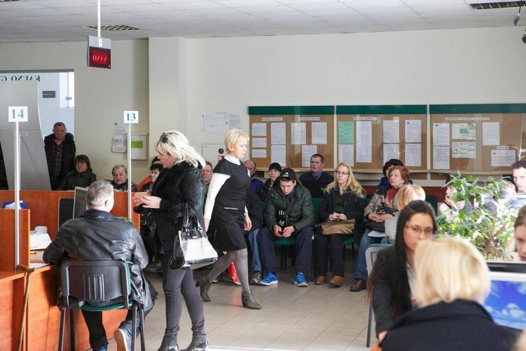 Kuriamas privačių interesų registras primins valdininkams pateikti deklaracijas