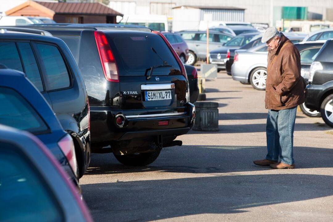 Naudotų automobilių ir jų atliekų srautas nemažėja