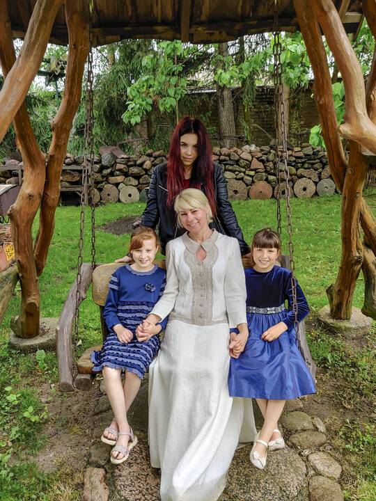 Gerbėja: mama Renata – ištikima Ievos koncertų dalyvė. 