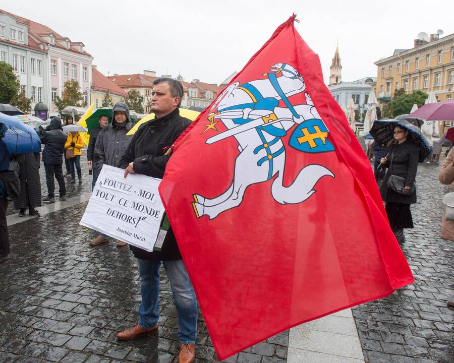 Protesto akcija Vilniuje prieš ribojimus nepasiskiepijusiems