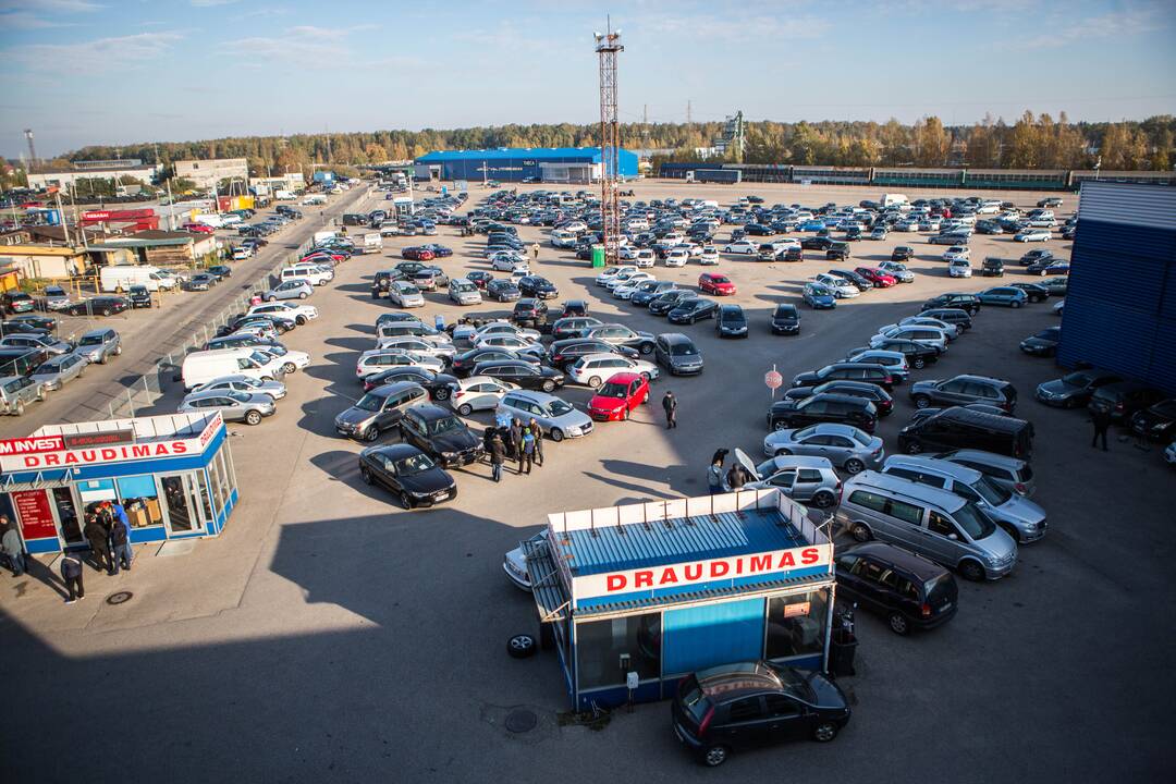 Poreikiai: Kauno automobilių turguje aktyviausi pirkėjai – dažniausiai ne lietuviai.