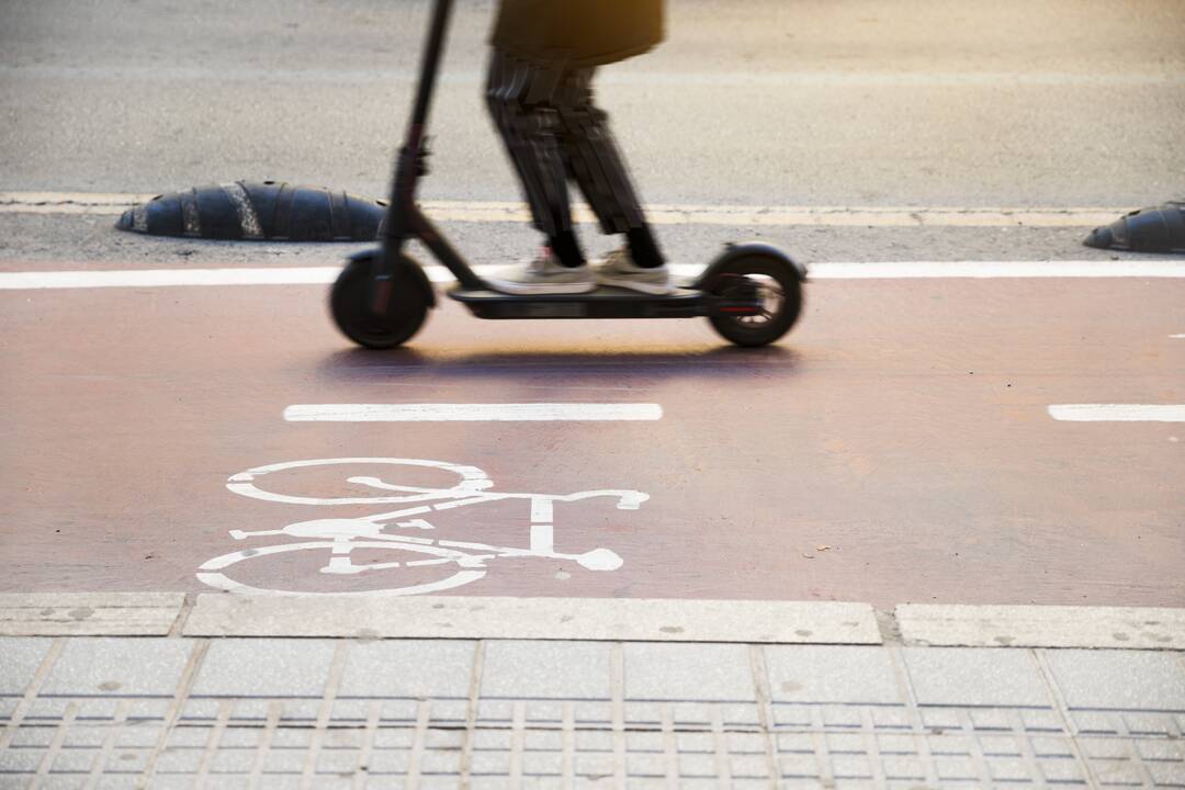 Galimybė: elektriniai paspirtukai suteikia judėjimo laisvės, todėl tapo neatsiejama miesto transporto dalimi.