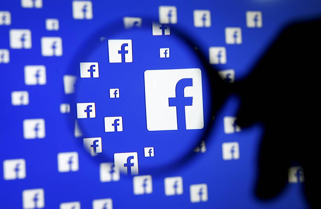 "Facebook" programuoja kompiuterius, kad šie taptų aklųjų "akimis"