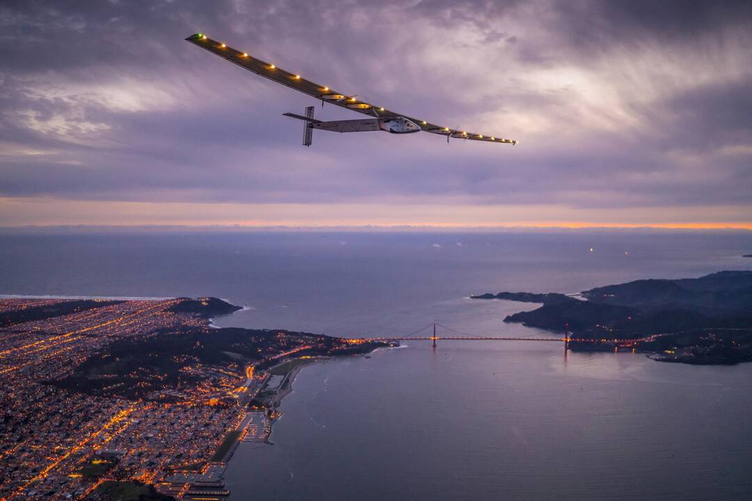 „Solar Impulse 2“ tęsia kelionę aplink pasaulį