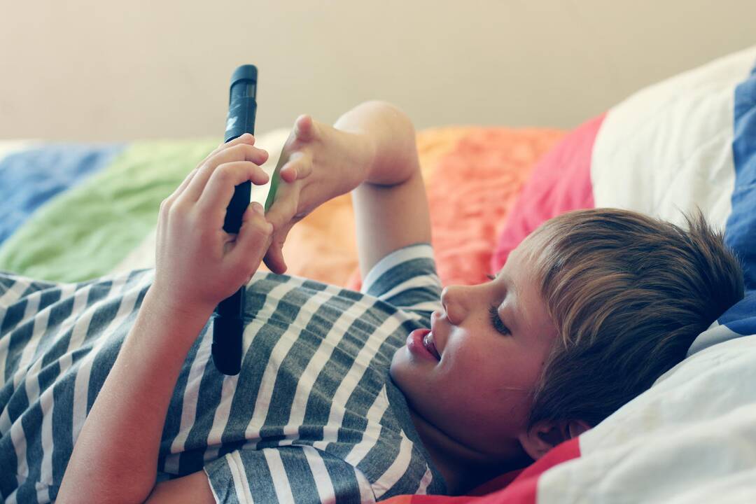 Išmanusis telefonas vaikui – draugas?