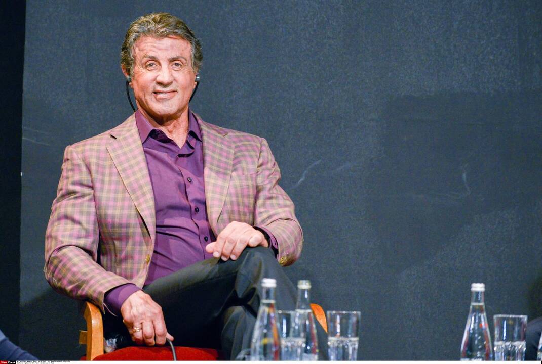 Keli tūkstančiai žmonių įsigijo bilietus į susitikimą su S. Stallone, kuris neįvyks