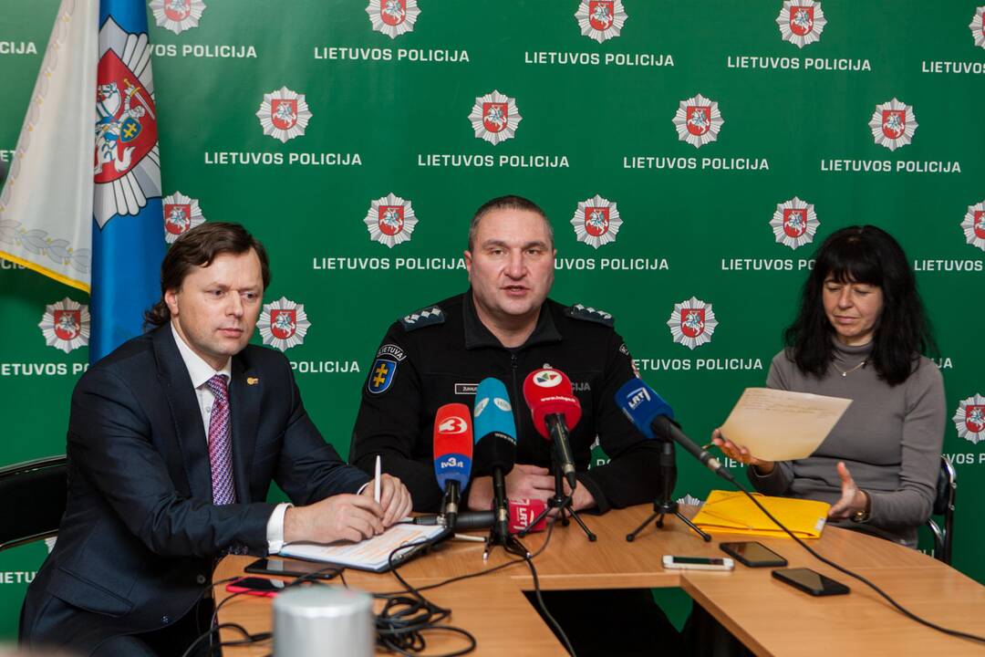 Spaudos konferencija apie tarptautinio masto operaciją 