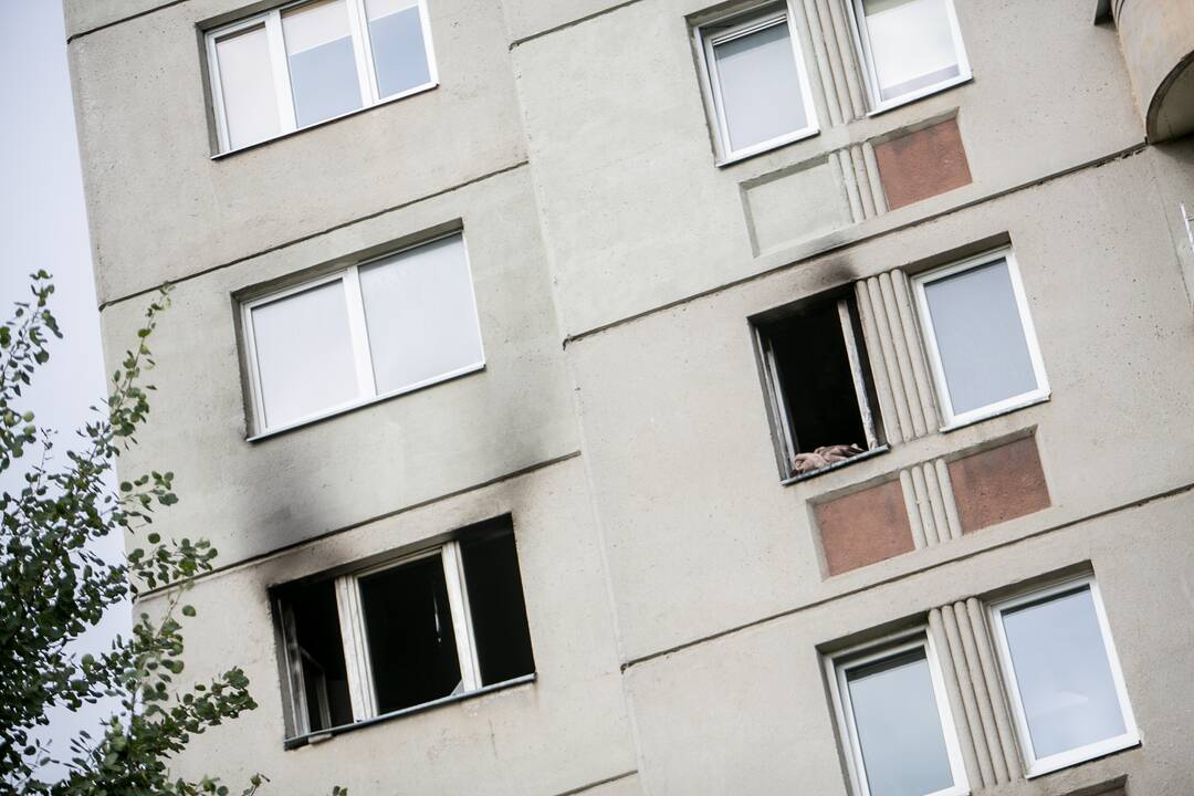 Šilainiuose naktį degė daugiabutis