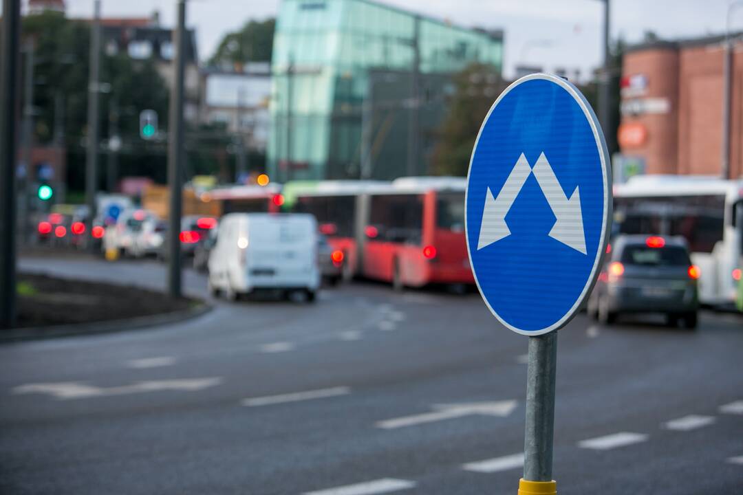 Atnaujintas eismas Pilies žiedu