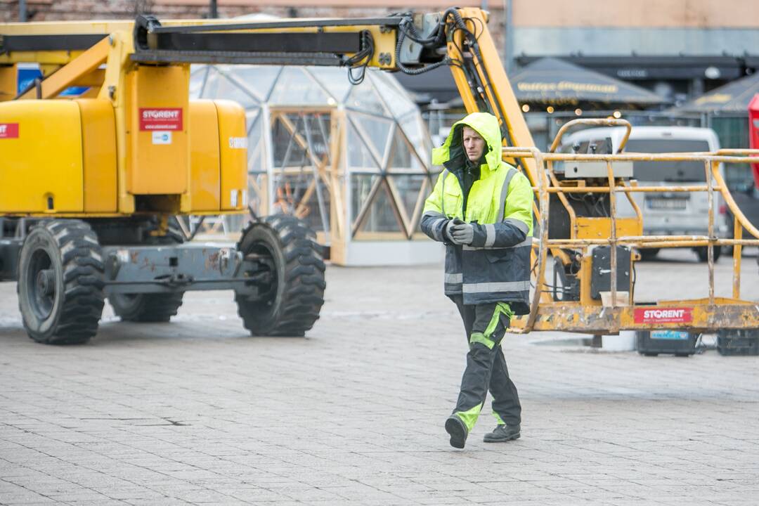 Kauno kalėdinės eglutės montavimo darbai įgauna pagreitį