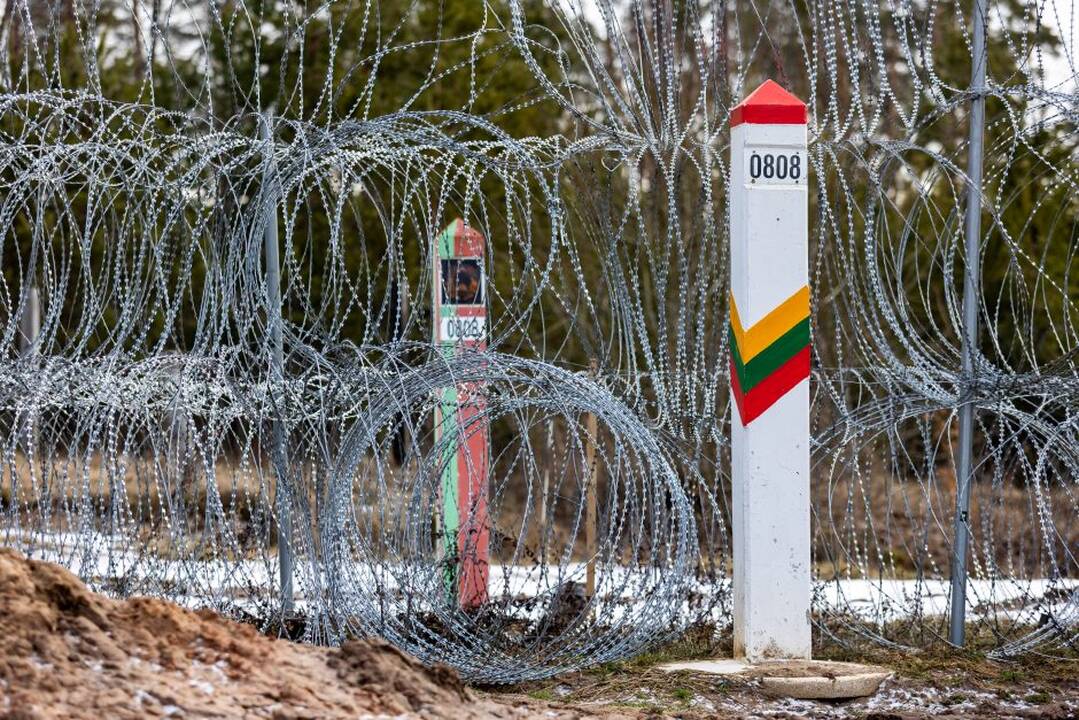 Pasienyje su Baltarusija apgręžta dvylika neteisėtų migrantų