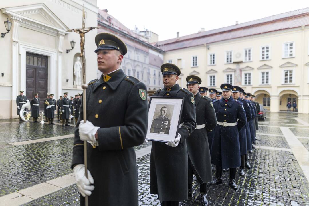 Pulkininko J. Vitkaus-Kazimieraičio laidotuvių ceremonija