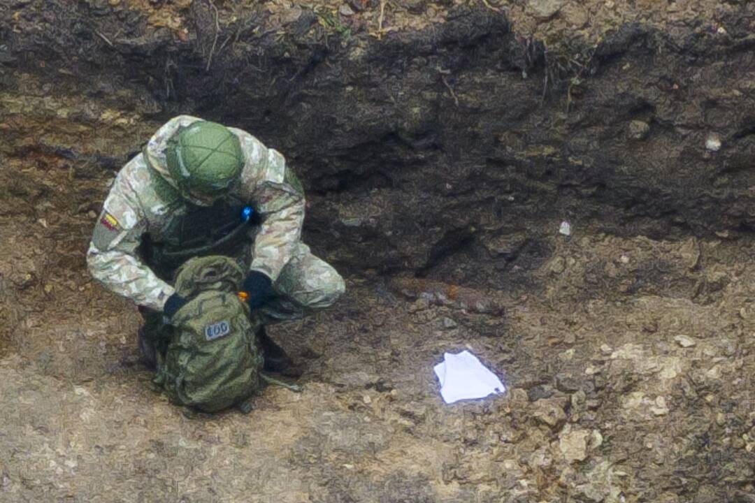 Akmenės ir Mažeikių tarnybas ant kojų sukėlė pranešimai apie sprogmenis