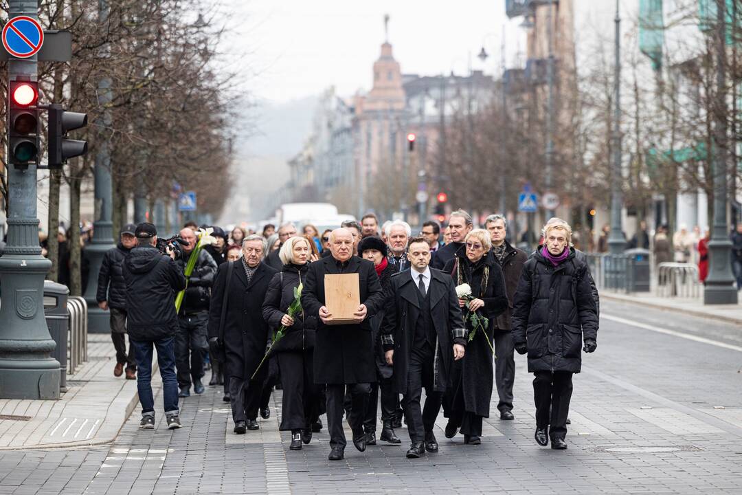 Atsisveikinimas su režisieriumi R. Tuminu