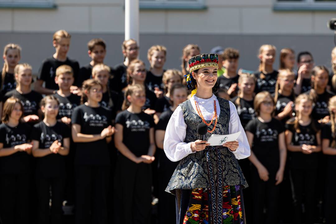 Dainų šventės vėliavos pakėlimo ceremonija Vilniuje