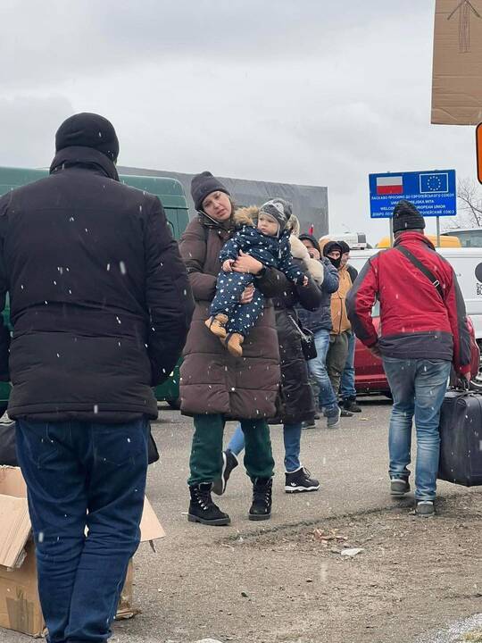 Susitvarkė: nuriję karčius pirmuosius įspūdžius, vyrai kibo į darbus.