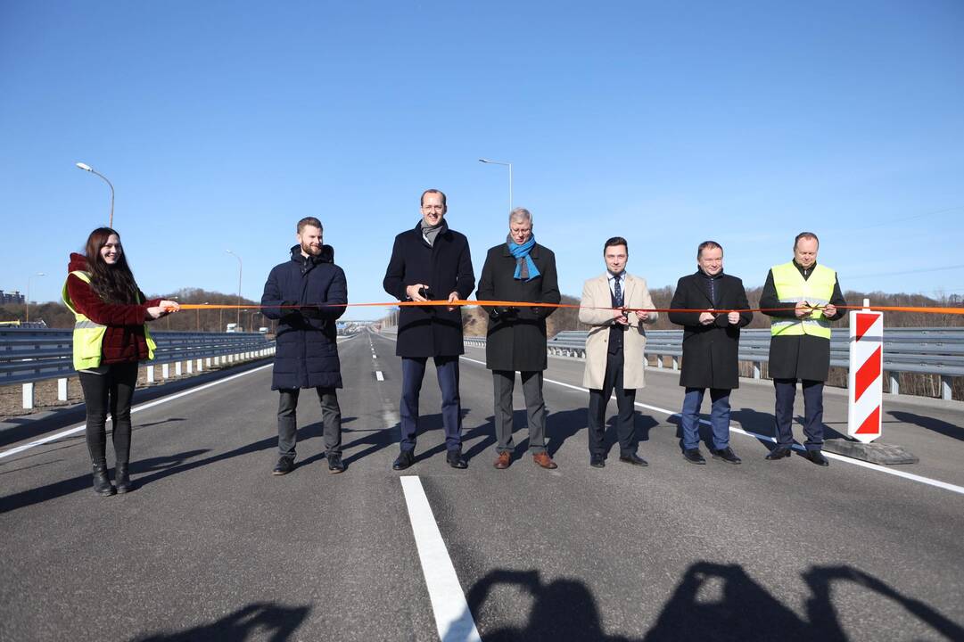 Kaune atidarytas naujasis tiltas per Nerį