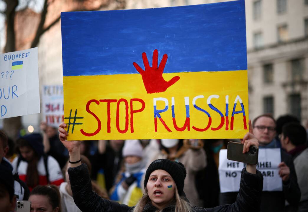 „Rusija, lauk!“ – pasaulyje vyksta solidarumo su Ukraina protestai