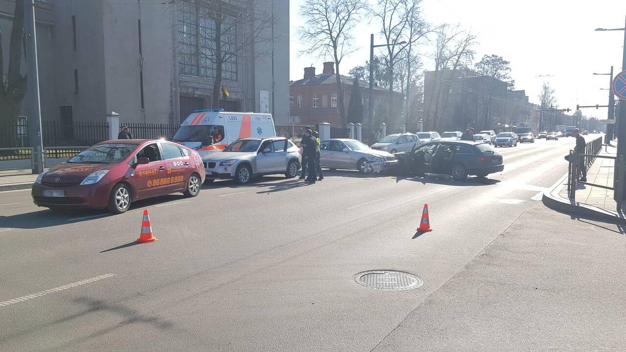 Avarija A. Juozapavičiaus pr.