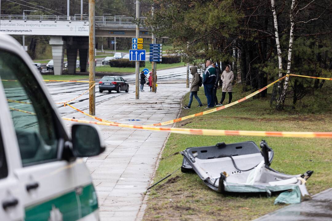 Tragiška avarija Vilniuje ant Valakupių tilto