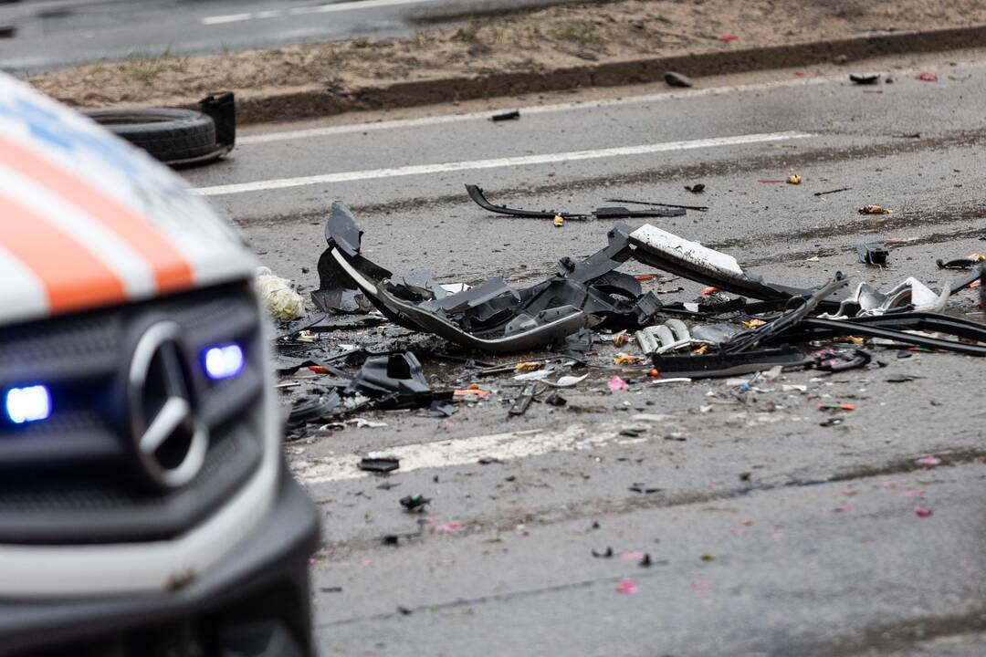Tragiška avarija Vilniuje ant Valakupių tilto