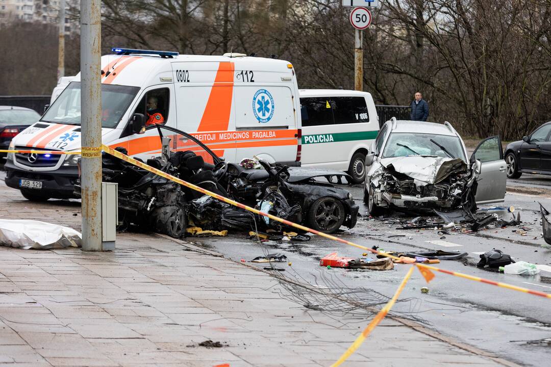 Tragiška avarija Vilniuje ant Valakupių tilto
