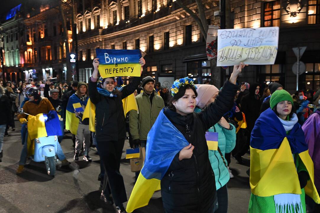 Sakartvele tūkstančiai žmonių reiškė solidarumą su Ukraina ir paramą narystei ES