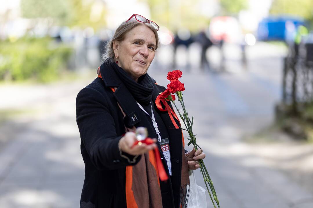 Antakalnio kapinėse – švenčiantieji Pergalės dieną