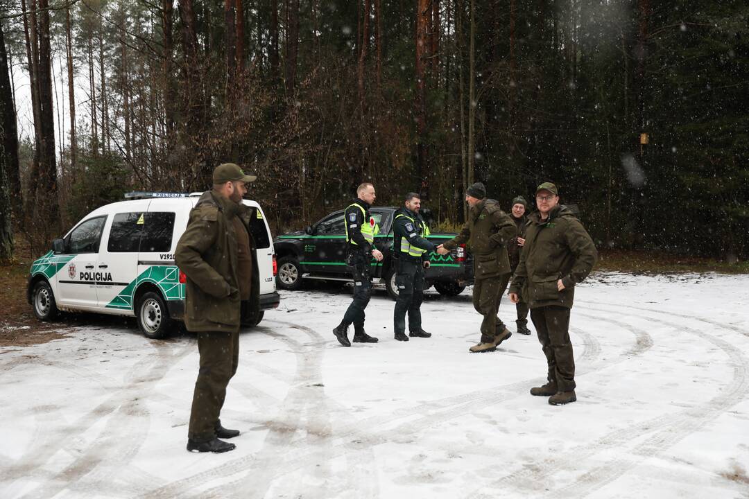 Miškininkų ir pareigūnų prevencinė akcija „Eglutė“