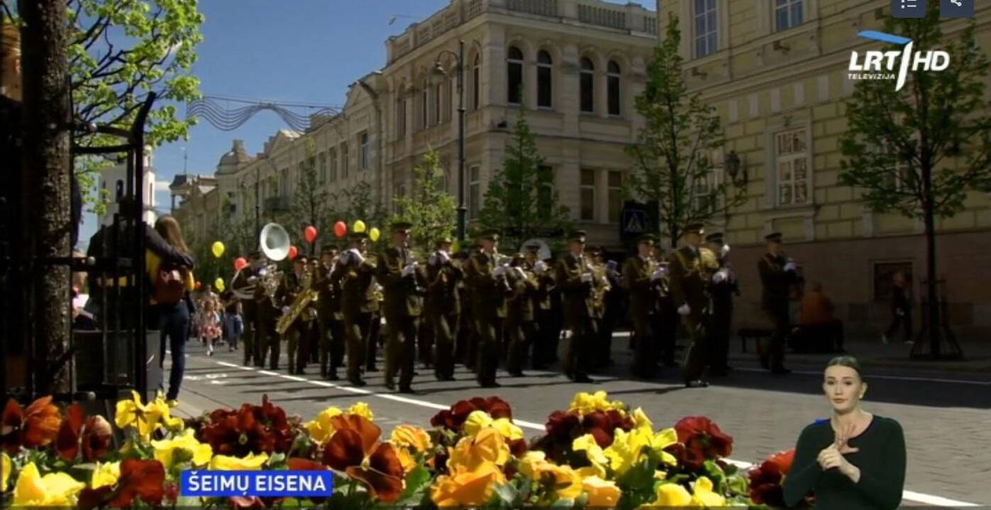 Gedimino prospekte – iškilminga šeimų eisena 