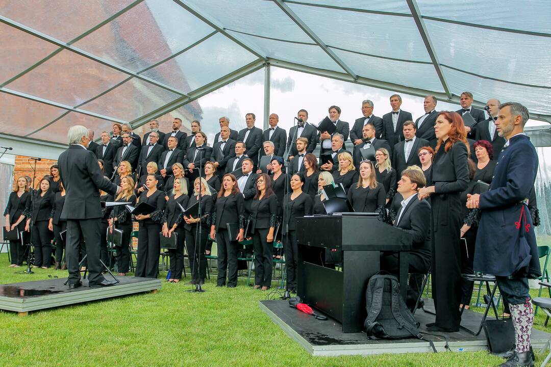 Koronavirusas Kauno filharmonijoje: užsikrėtė keturi choristai ir vieno iš jų žmona