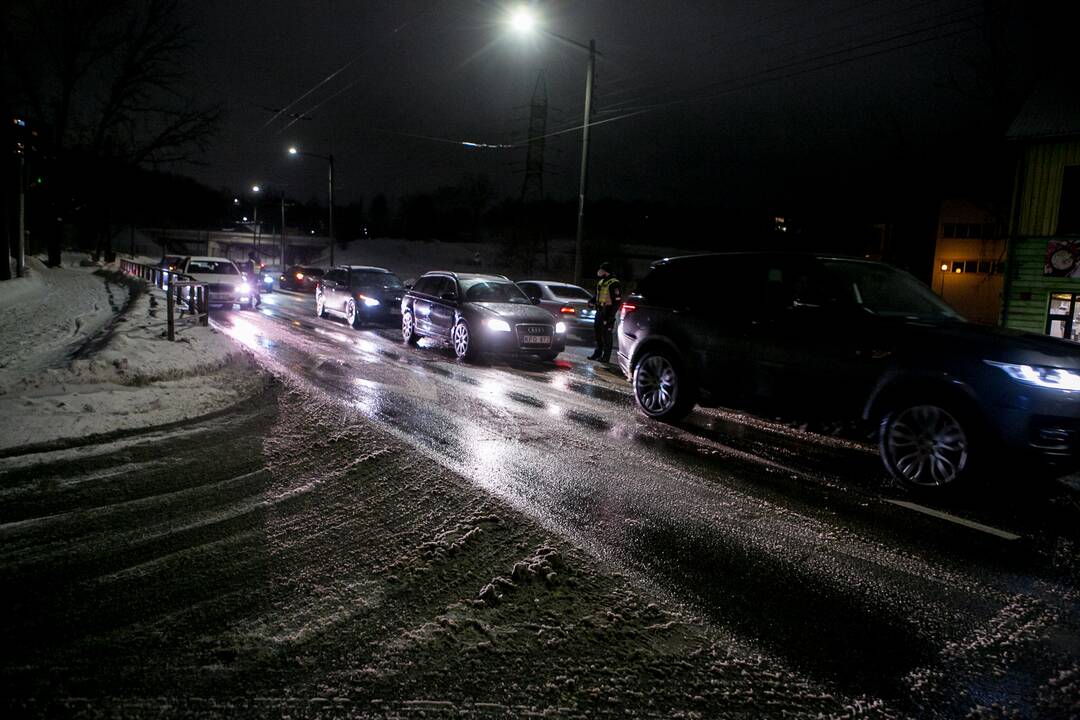 Kauno kelių policijos reidas, ieškant neblaivių vairuotojų