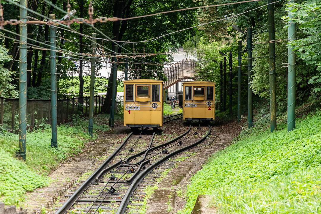 Vandalai apgadino Žaliakalnio funikulierių