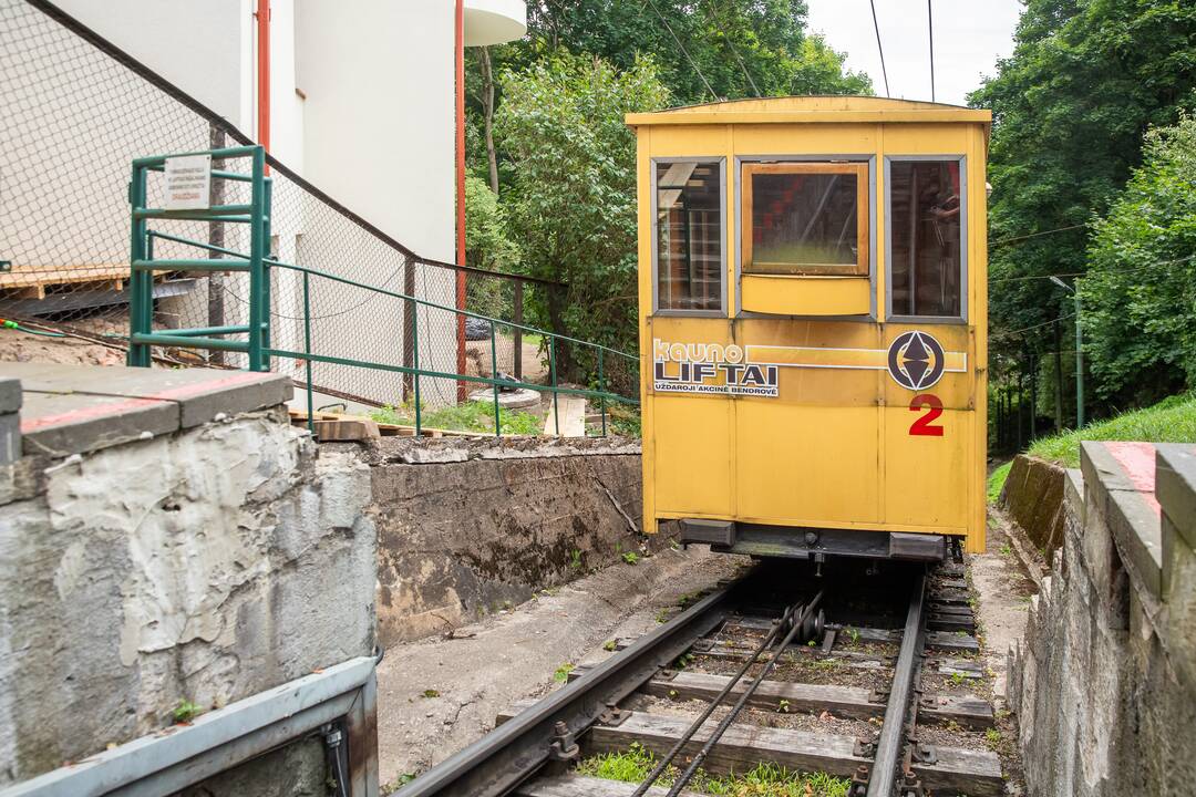 Vandalai apgadino Žaliakalnio funikulierių