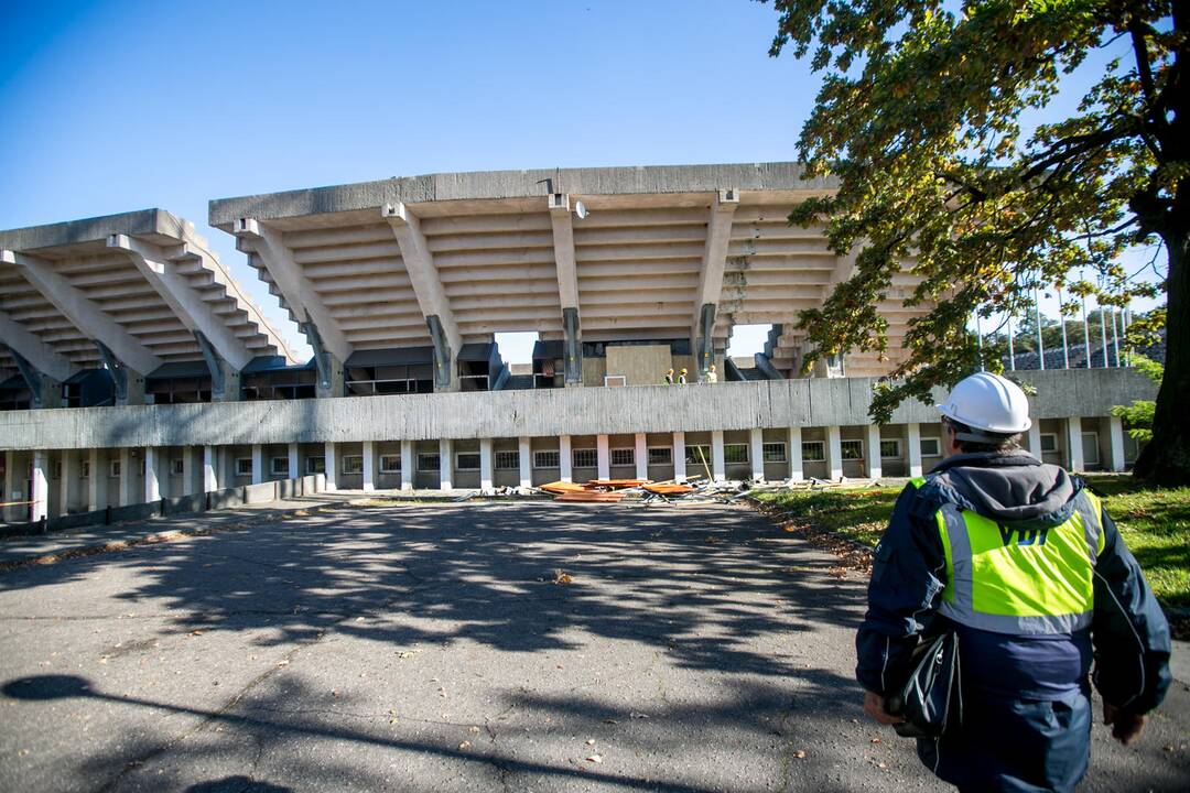 Darbo inspekcijos vizitas rekonstruojamame Kauno stadione